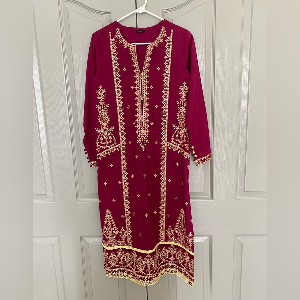 Sapphire Casual pret Salwar Kameez Size Small
